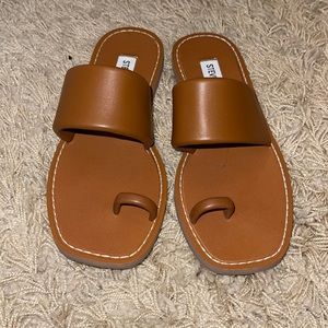 BRAND NEW Steve Madden sandals